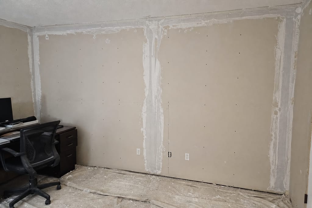 Drywall Taping and Finishing photo